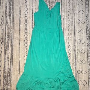 AVA &VIV Sleeveless Stretchy V-Neck Green Maxi Dress